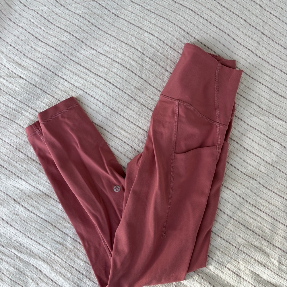 Lululemon Wunder Train High Rise Tight with Pockets 25”